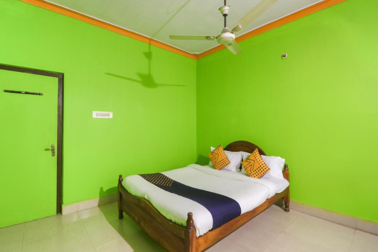 Spot On 65043 Hotel Kalinga Palace Kendrapara Ngoại thất bức ảnh