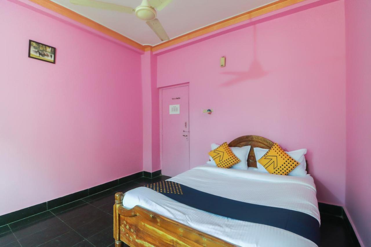 Spot On 65043 Hotel Kalinga Palace Kendrapara Ngoại thất bức ảnh