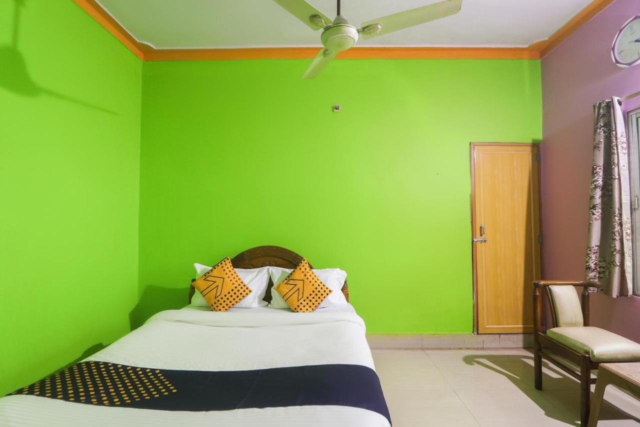 Spot On 65043 Hotel Kalinga Palace Kendrapara Ngoại thất bức ảnh