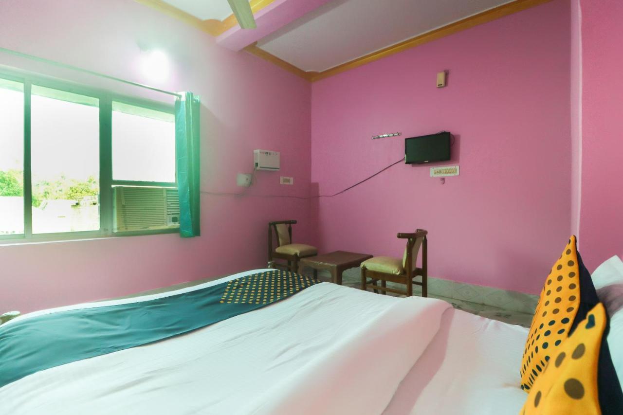 Spot On 65043 Hotel Kalinga Palace Kendrapara Ngoại thất bức ảnh
